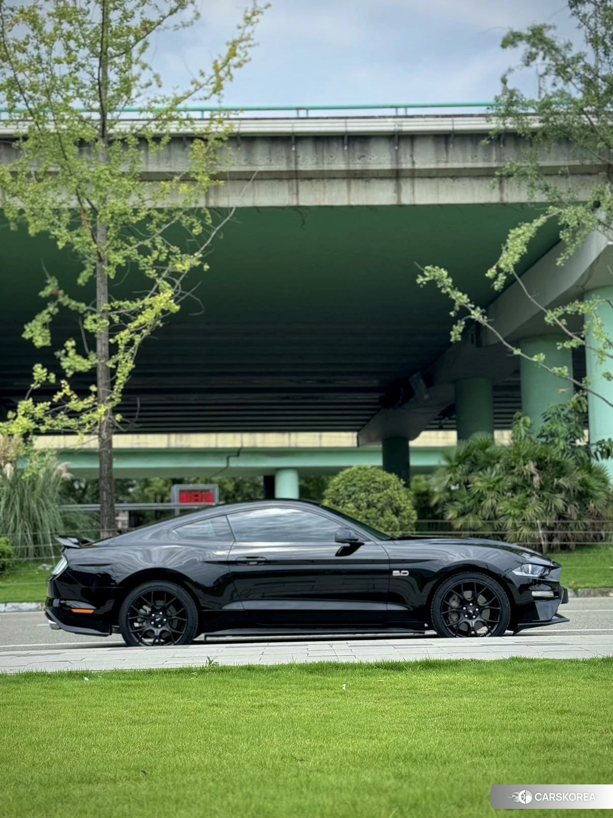Ford Mustang 2021 Черный из Китая, фото 5