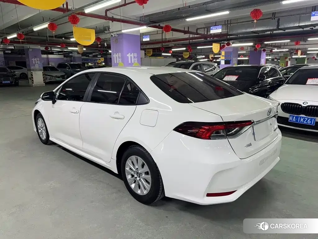 Toyota Corolla 2022 Белый из Китая, фото 5