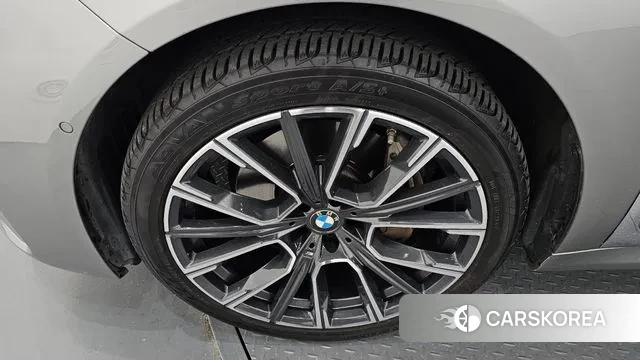 BMW 7 Series (G11) id 3319103 из Кореи 15