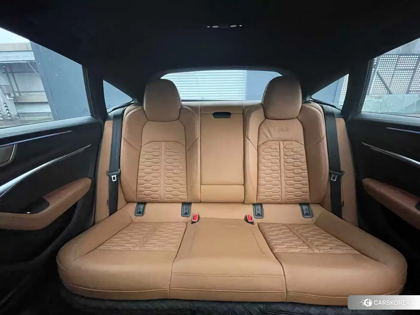 Audi RS 7 2021 Silver/gray из Китая, фото 5