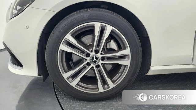 Mercedes-Benz E-Class W213 id 4401039 из Кореи 30
