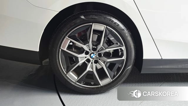 BMW 5 Series (G60) id 4242786 из Кореи 26