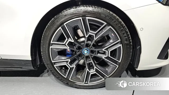 BMW 5 Series (G60) id 3605503 из Кореи 15