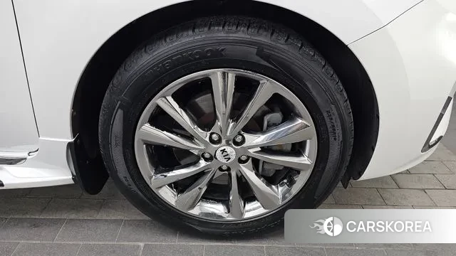 Kia The New Carnival id 3573785 из Кореи 15