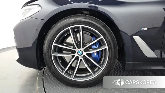 BMW 5 Series (G30) id 3635322 из Кореи 15