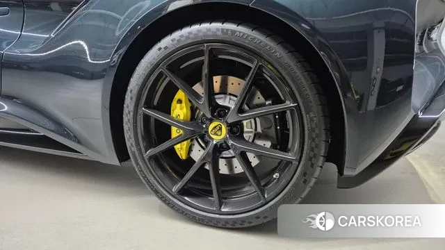 Lotus Emira id 3236188 из Кореи 15