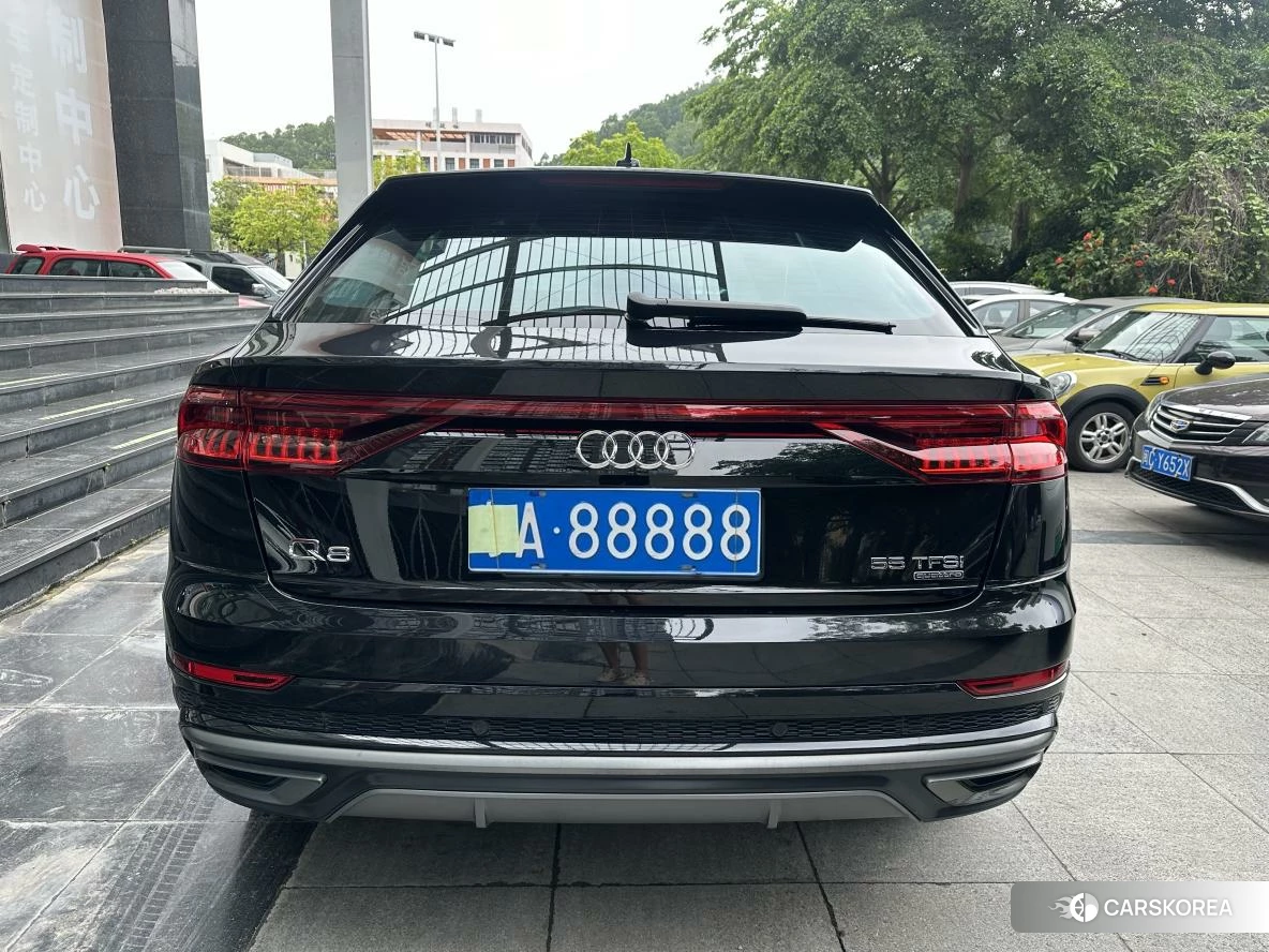 Audi Q8 2020 Черный из Китая, фото 5