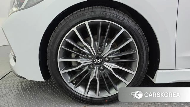 Hyundai Avante AD id 3814591 из Кореи 15