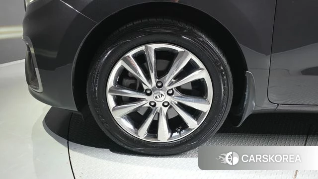 Kia The New Carnival id 4658196 из Кореи 25