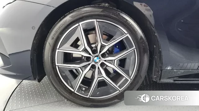 BMW 5 Series (G60) id 3426145 из Кореи 15