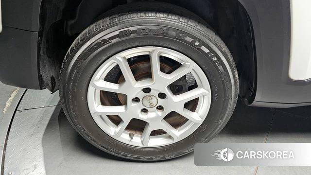 Jeep Renegade id 3936090 из Кореи 15