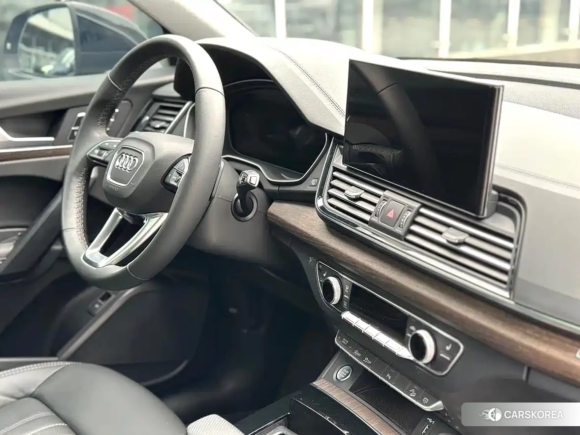 Audi Q5L 2024 Черный из Китая, фото 5