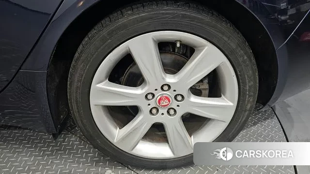 Jaguar XE id 3072051 из Кореи 15