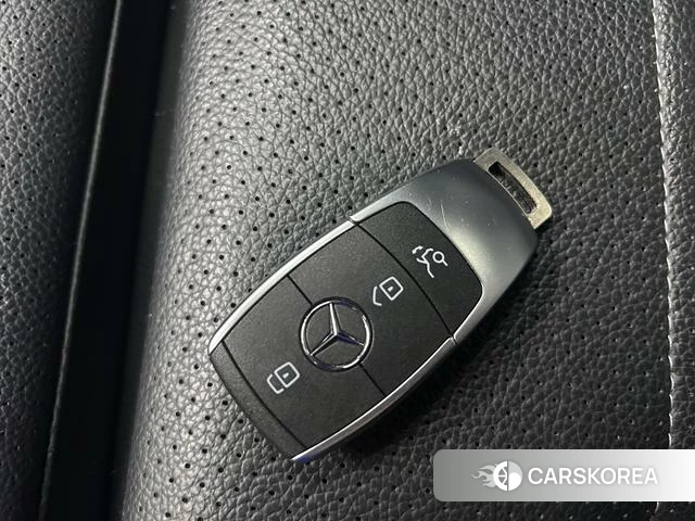 Mercedes-Benz Class C id 4278062 из Китая 15