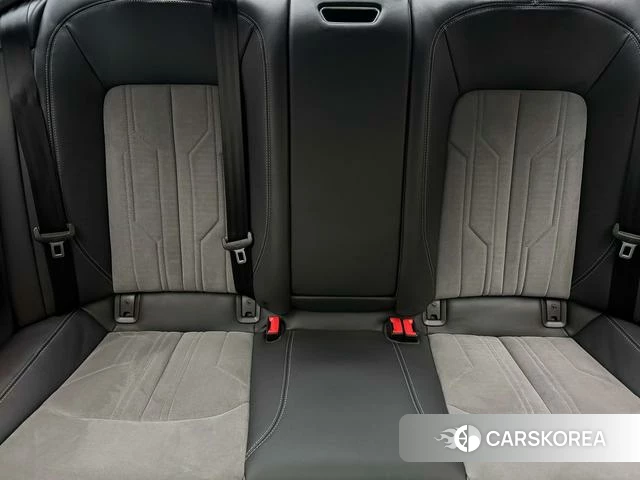 Audi A6L id 4321230 из Китая 24