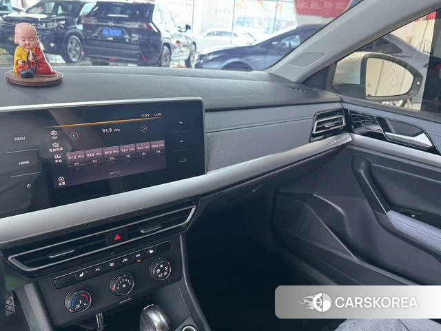 Volkswagen Lavida 2022 Серебристо-серый из Китая, фото 5