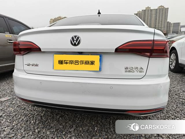 Volkswagen Bora 2021 Белый из Китая, фото 5