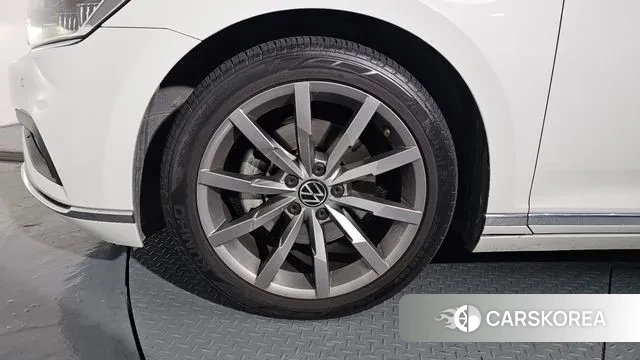 Volkswagen Passat GT (B8) id 3635753 из Кореи 15