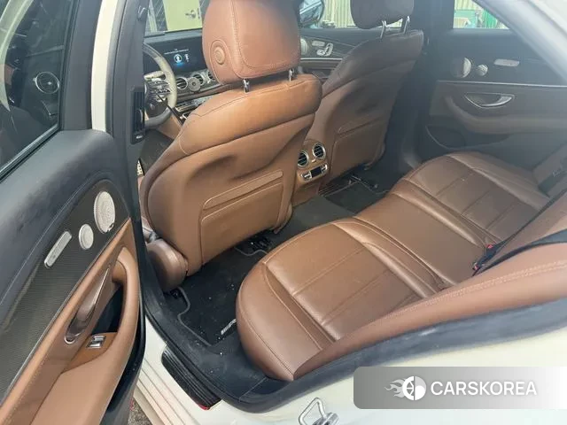 Mercedes-Benz E-Class W213 2021 Белый из Кореи, фото 5