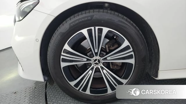 Mercedes-Benz E-Class W214 id 4623229 из Кореи 28