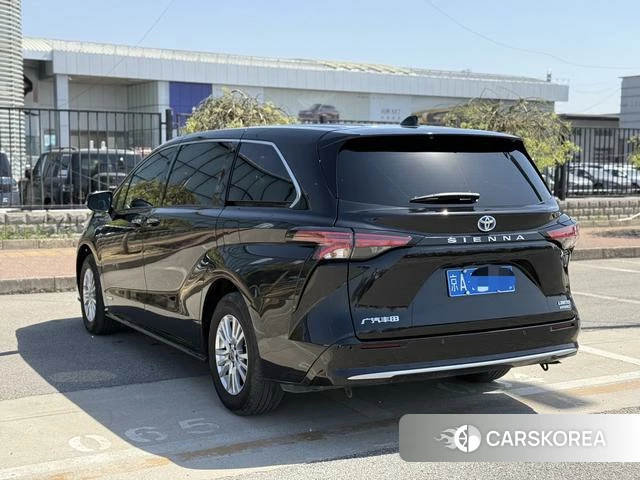 Toyota Saina 2022 Черный из Китая, фото 5