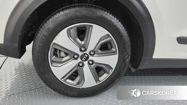 Kia Niro id 3845972 из Кореи 16