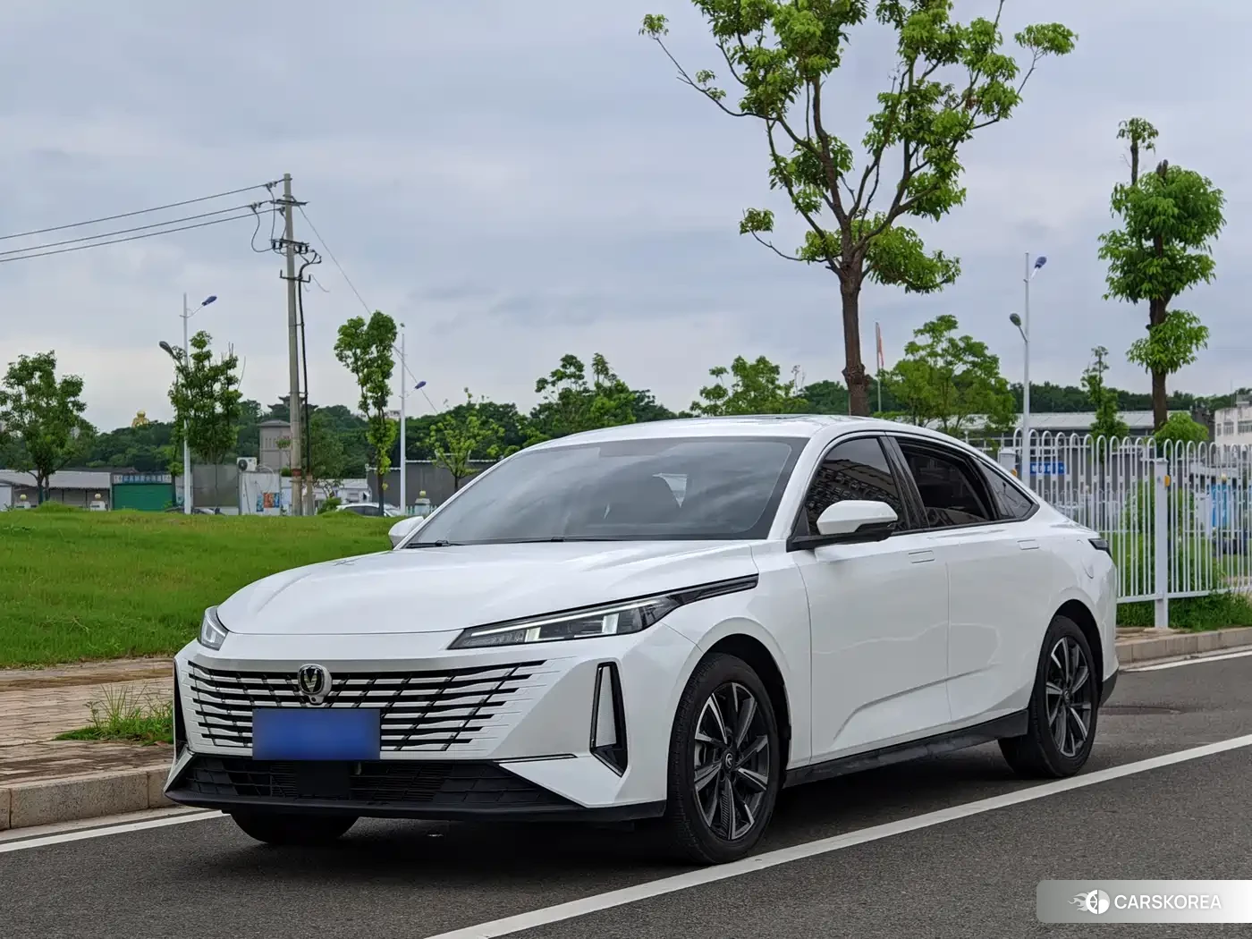 Chang'an Yidong 2025 Белый из Китая, фото 5