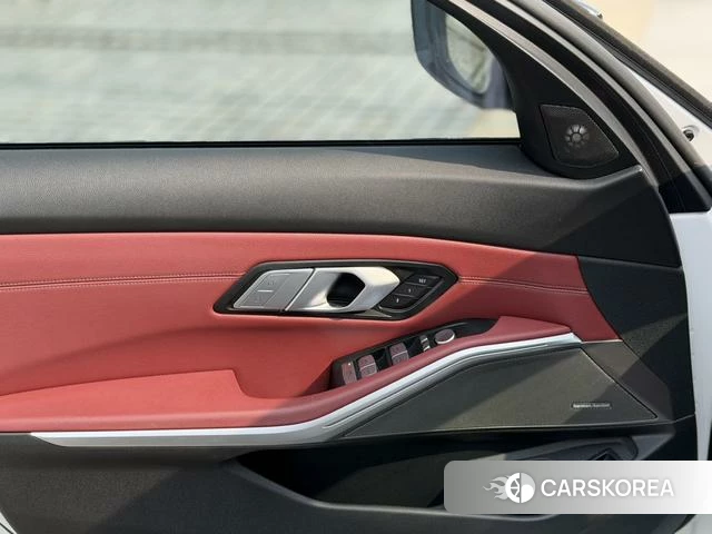 BMW 3 series id 4278255 из Китая 11