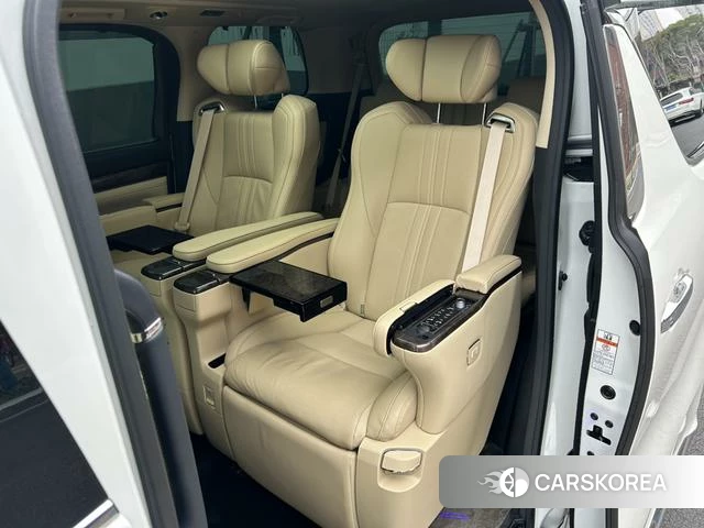 Toyota Elfa id 4260851 из Китая 14