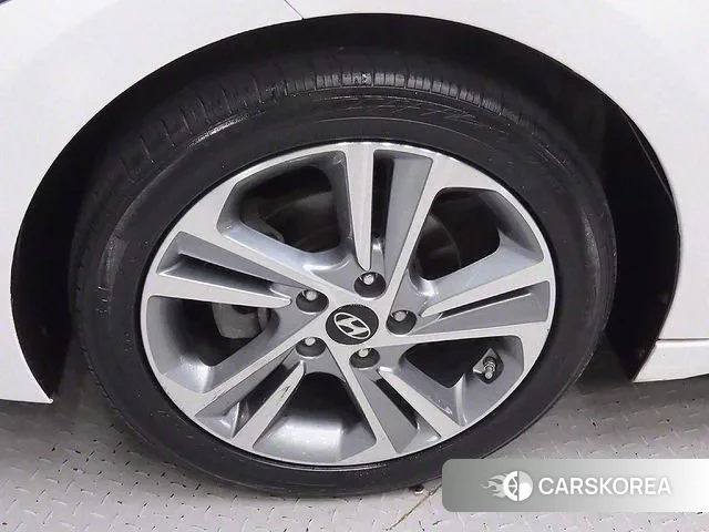 Hyundai Avante AD id 3021090 из Кореи 15