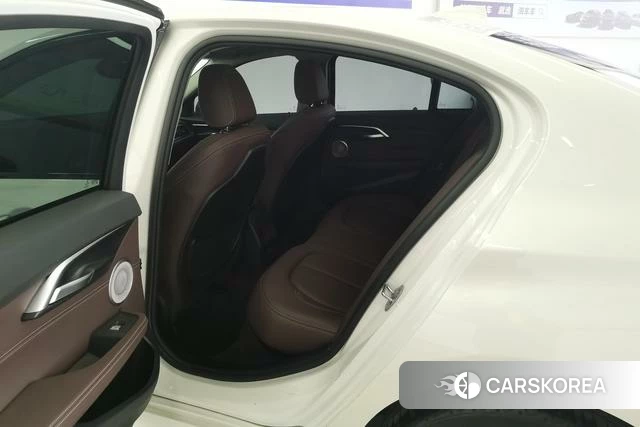 BMW 1 series id 4253487 из Китая 10