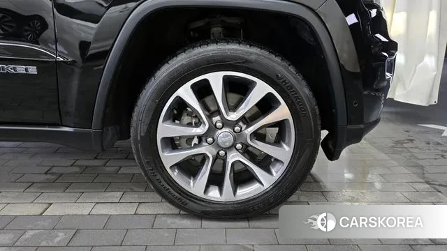 Jeep Grand Cherokee id 2941399 из Кореи 15