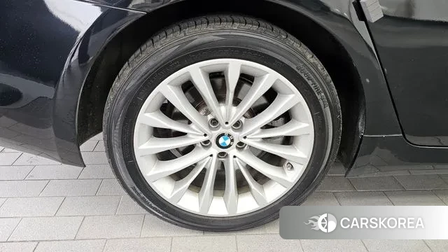 BMW 5 Series (G30) id 3134335 из Кореи 15