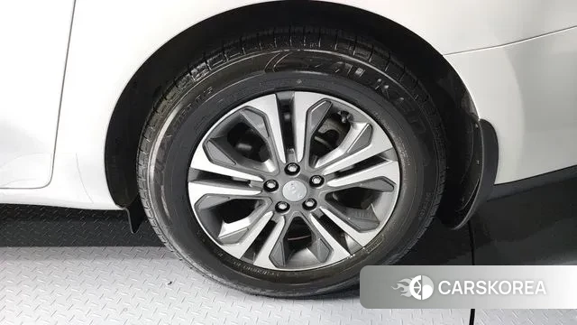 Kia The New Carnival id 3504935 из Кореи 15