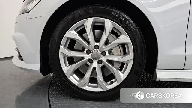 Audi New A6 id 3748344 из Кореи 15