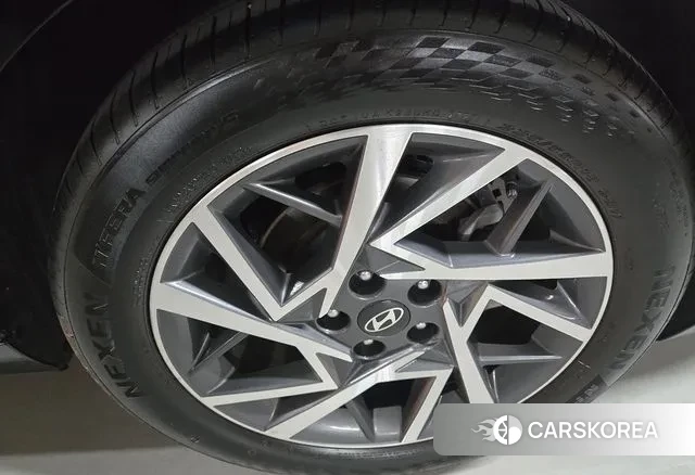 Hyundai Grandeur (GN7) id 3415821 из Кореи 15