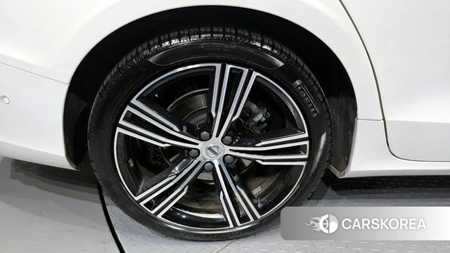 Volvo S60 3rd generation id 4282892 из Кореи 28