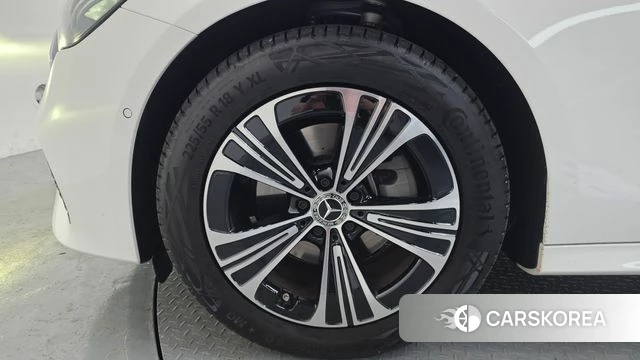 Mercedes-Benz E-Class W214 id 4602061 из Кореи 26