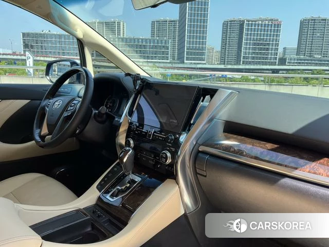 Toyota Elfa id 4275921 из Китая 13