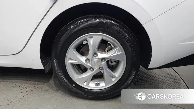 Hyundai Avante (CN7) id 3274105 из Кореи 15