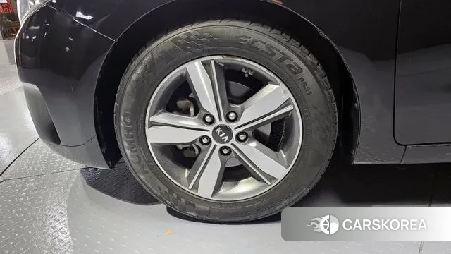 Kia The New K3 id 3403291 из Кореи 15