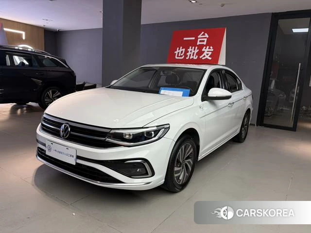 Volkswagen Bora 2024 Белый из Китая, фото 5
