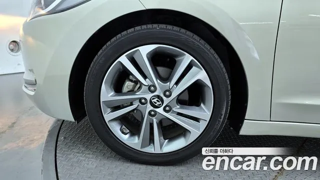 Hyundai Avante AD id 2213618 из Кореи 15