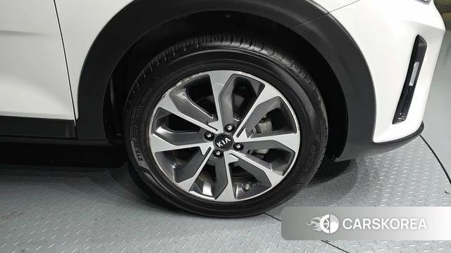 Kia Stonic id 3845075 из Кореи 15