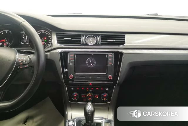 Volkswagen Passat id 4182725 из Китая 12