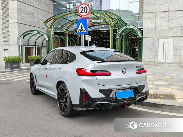 BMW X4 M 2023 Серебристо-серый из Китая, фото 5