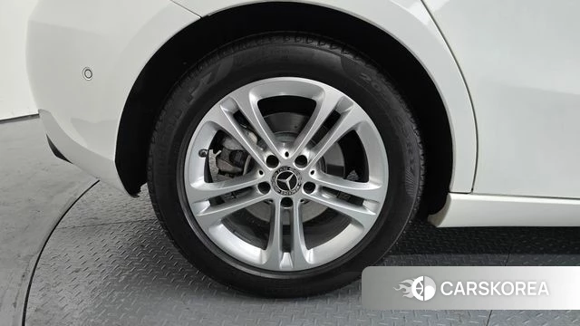 Mercedes-Benz A-Class W177 id 4468667 из Кореи 25