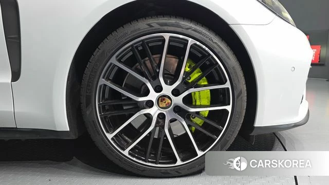 Porsche Panamera (971) id 4381699 из Кореи 25
