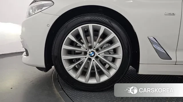 BMW 5 Series (G30) id 3500127 из Кореи 15