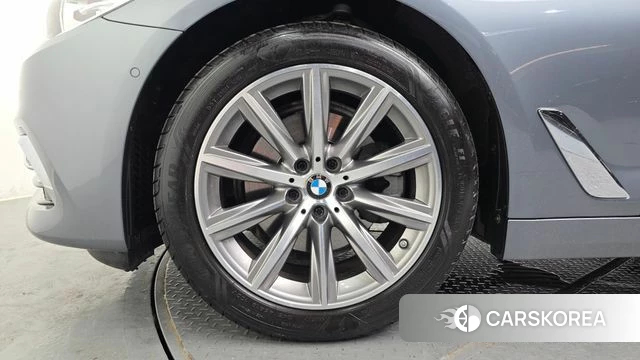 BMW 5 Series (G30) id 4551568 из Кореи 29